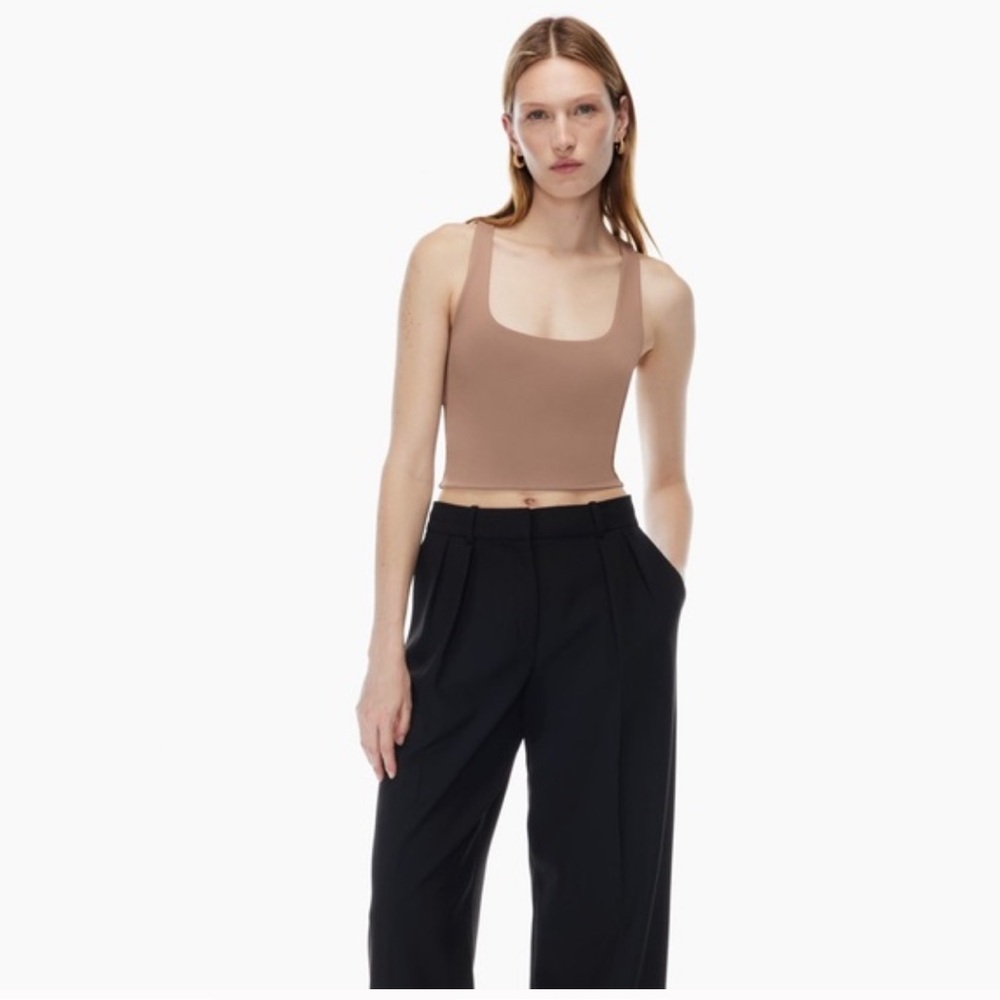 Aritzia Babaton Contour Racer Back Scoop Neck Tank Top - Medium - Taupe